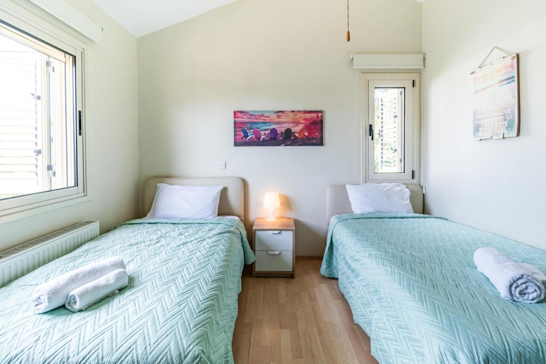 Villa Venus By Ezoria Villas เปร์โวเลีย ภายนอก รูปภาพ