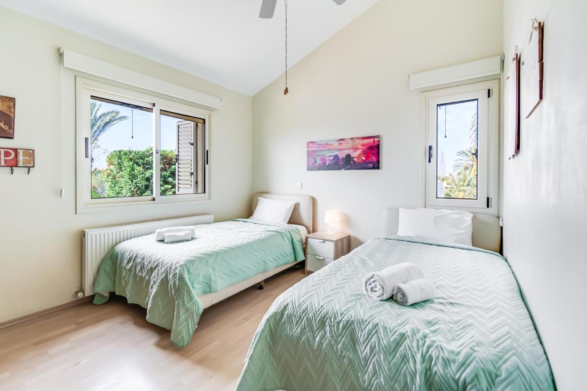 Villa Venus By Ezoria Villas เปร์โวเลีย ภายนอก รูปภาพ