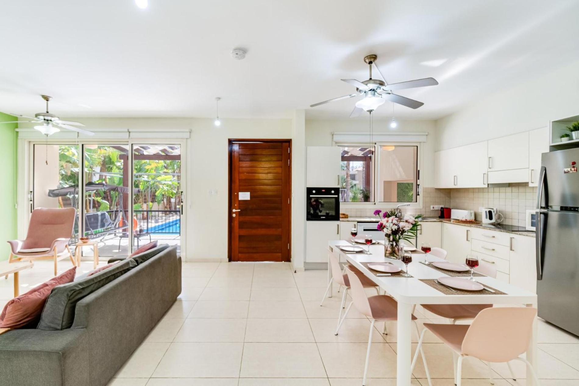 Villa Venus By Ezoria Villas เปร์โวเลีย ภายนอก รูปภาพ